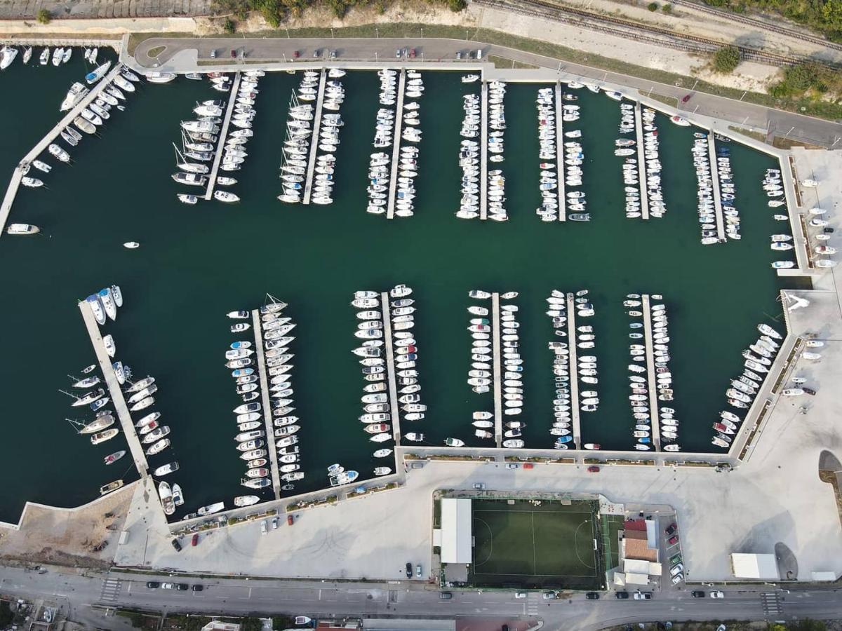 Nautica Free Parking Apartment ชิเบนิก ภายนอก รูปภาพ